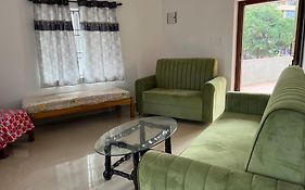 Isiri Guest House